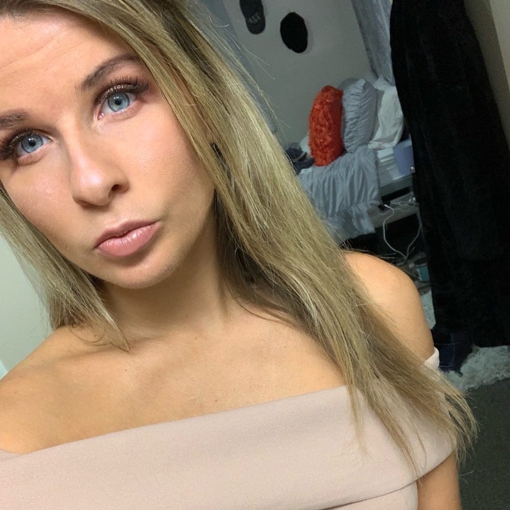 Meet your Posher, Jessica